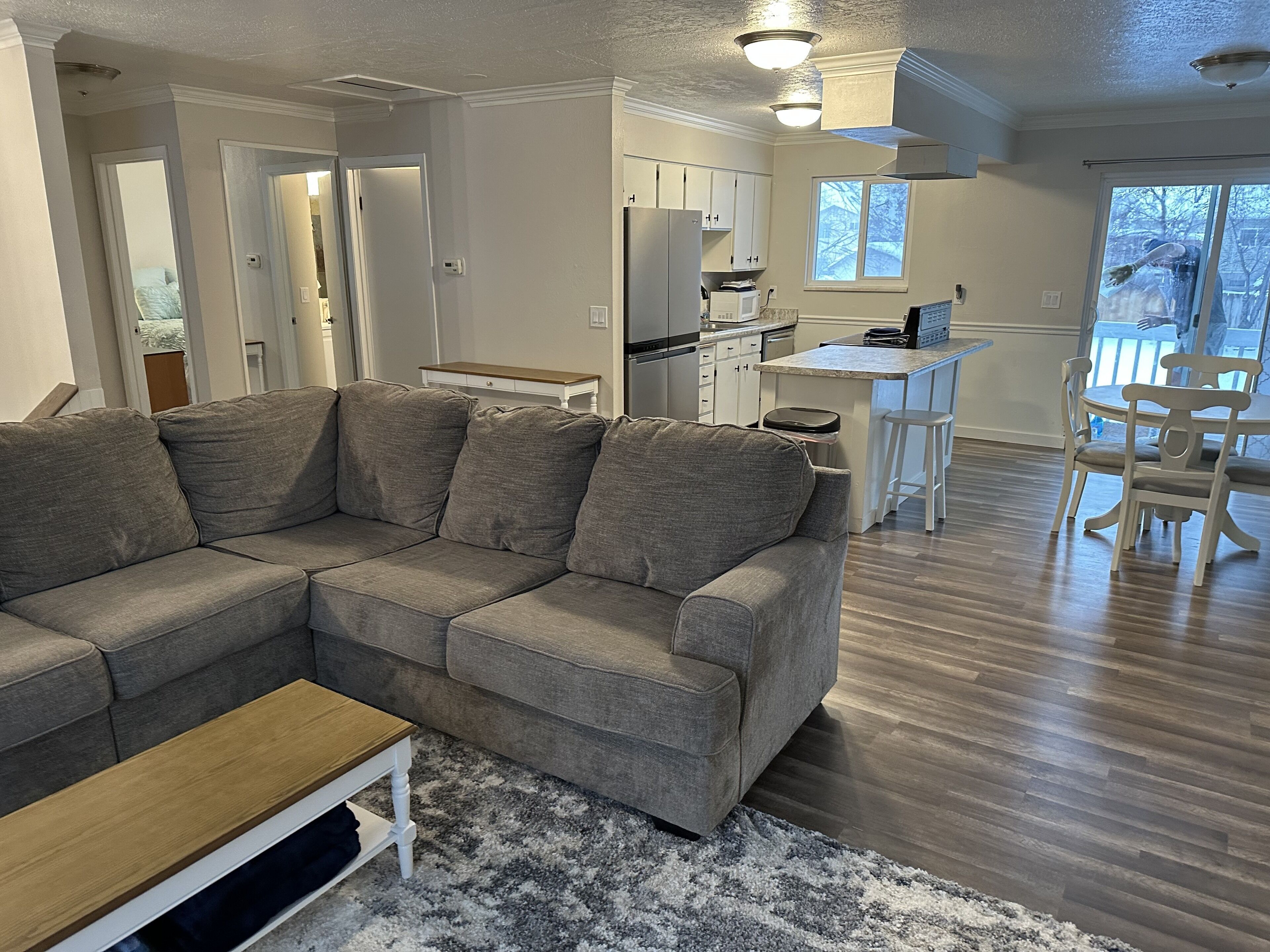 Entire Home - Family/Kid/Pet Friendly - Yard - Happy Place! 