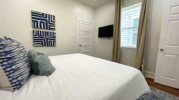 3 slaapkamers, een strijkplank/strijkijzer, reisbedje, gratis wifi