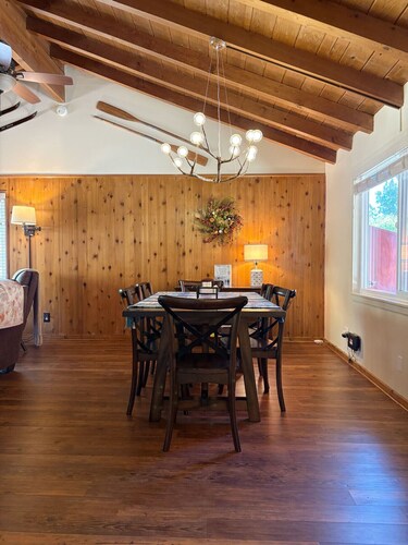 Red Apple Cab`Inn, Pets OK, Fire Pit