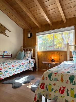 2 chambres, bureau, lit parapluie, Wi-Fi gratuit