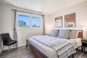 4 Schlafzimmer, Bügeleisen/Bügelbrett, Reisekinderbett, WLAN