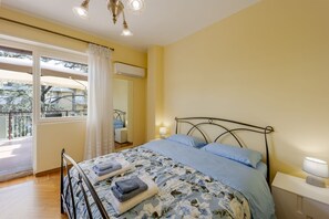 1 bedroom, iron/ironing board, WiFi, bed sheets - GuestHost - Spacious and comfortable apartment perfect for 4 guests is located in the Ninfea condominium, in an elegant residential area. The house is equipped with every comfort: WiFi, equipped kitchen, washing machine, air conditioning, furnished terra (Sanremo)