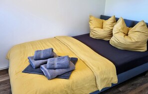 1 Schlafzimmer, Reisekinderbett, kostenloses WLAN, Bettwäsche