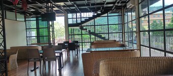 Chang's Resort