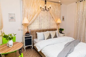 1 chambre, fer et planche à repasser, Wi-Fi gratuit, draps fournis