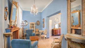 Interior - Villa L'Oleandra with Pool up to 12 People (Volta Mantovana)