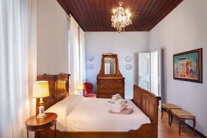 6 dormitorios, tabla de planchar con plancha, wifi gratis y ropa de cama