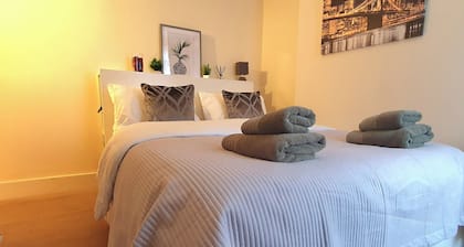 Inviting 2-bed Cottage in Windsor