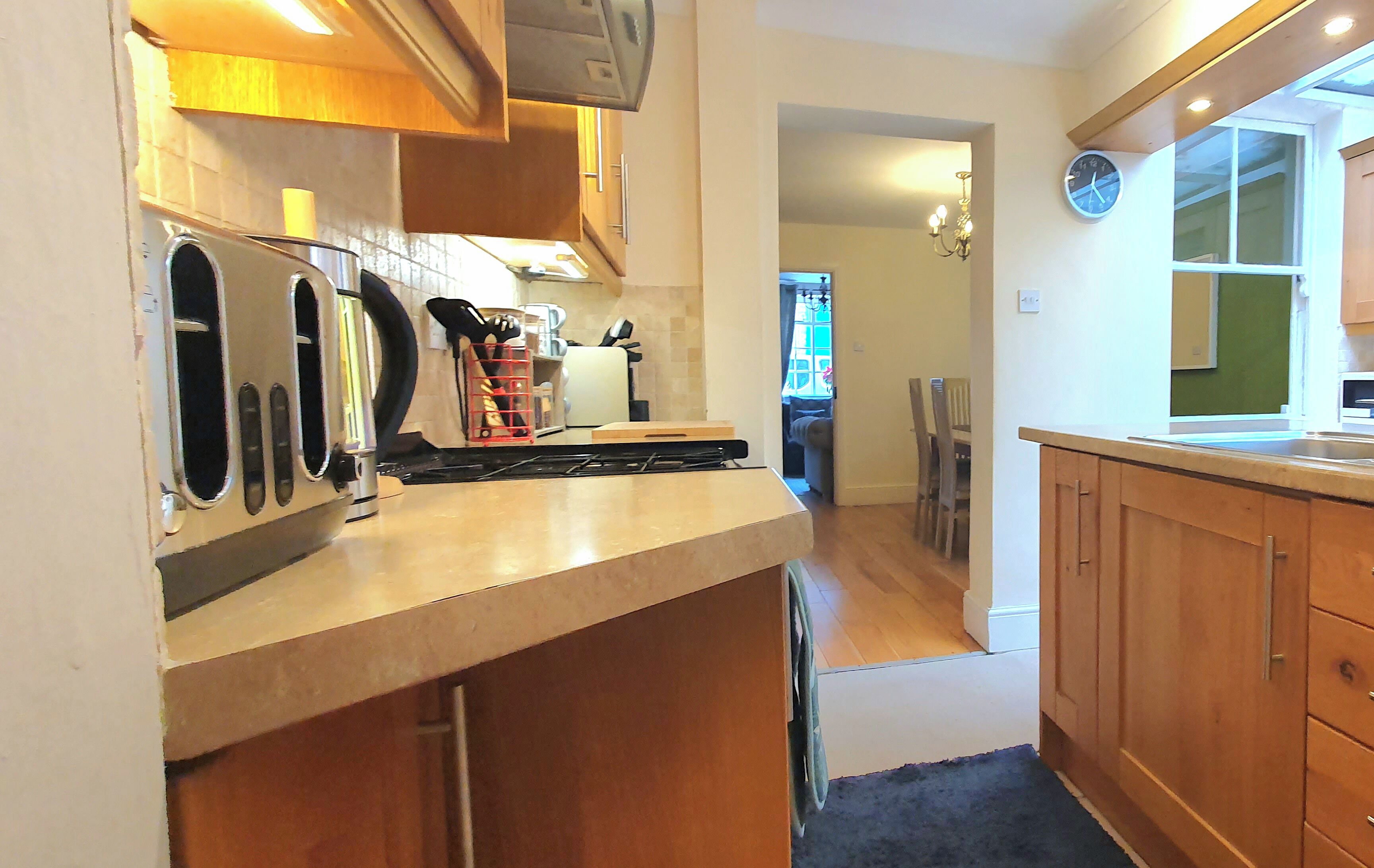 Cottage | Private kitchen | Fridge, microwave, oven, stovetop