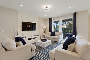 Smart TV, videogiochi, tavolo da calcetto