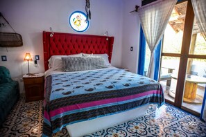 2 slaapkamers, een bureau, een strijkplank/strijkijzer, gratis wifi