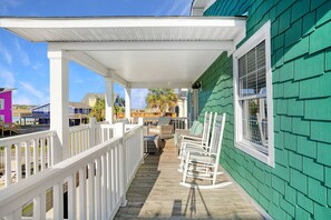 Terrace/patio - Beachfront 3BR w/ private pool and hot tub in Garden City Beach (Garden City Beach)