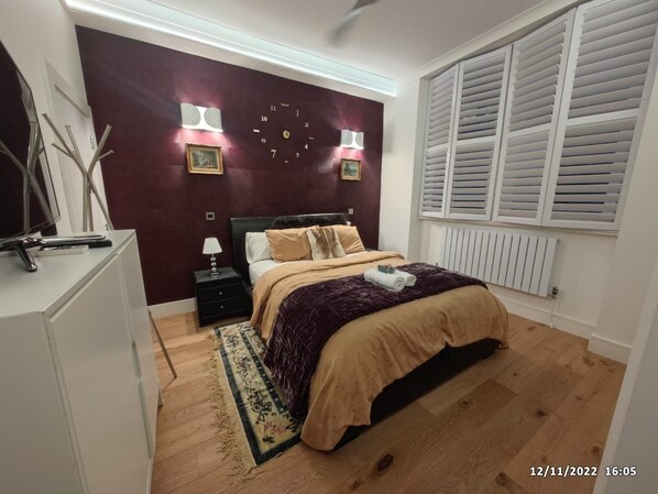 2 slaapkamers, reisbedje, wifi, beddengoed