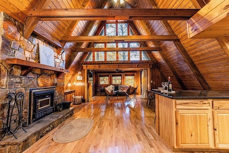 Interior. Cozy A-Frame Retreat w/ Fireplace & Fire Pit — Quiet Mountain Escape