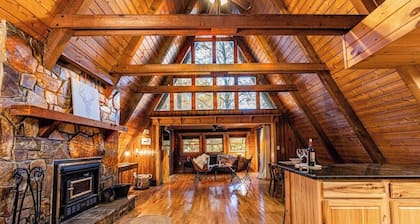 Charming Hideaway in the Scenic Nantahala Mtns