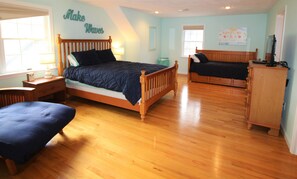 4 bedrooms, iron/ironing board, WiFi - Sprawling Home With Great Outdoor Space (2288) (Harwich Port)