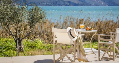 Apollonides Seafront Villa 1 “Aoede”