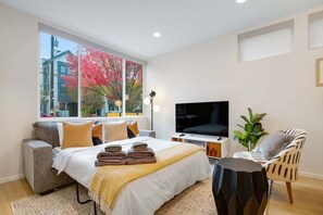 3 dormitoris, escriptori, wifi gratuïta i roba de llit 