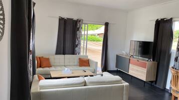 Apartment, 1 Queen Bed | Interior