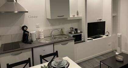 Superbe Appartement Avec Beau Coin Détente