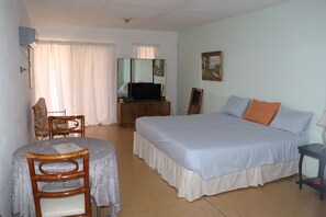 تناول الطعام داخل الغرفة