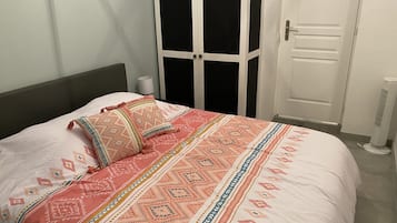 1 chambre, Wi-Fi gratuit, draps fournis