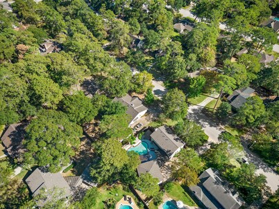 The Pines | Sleeps 12 | Family | BBQ & Movie Night