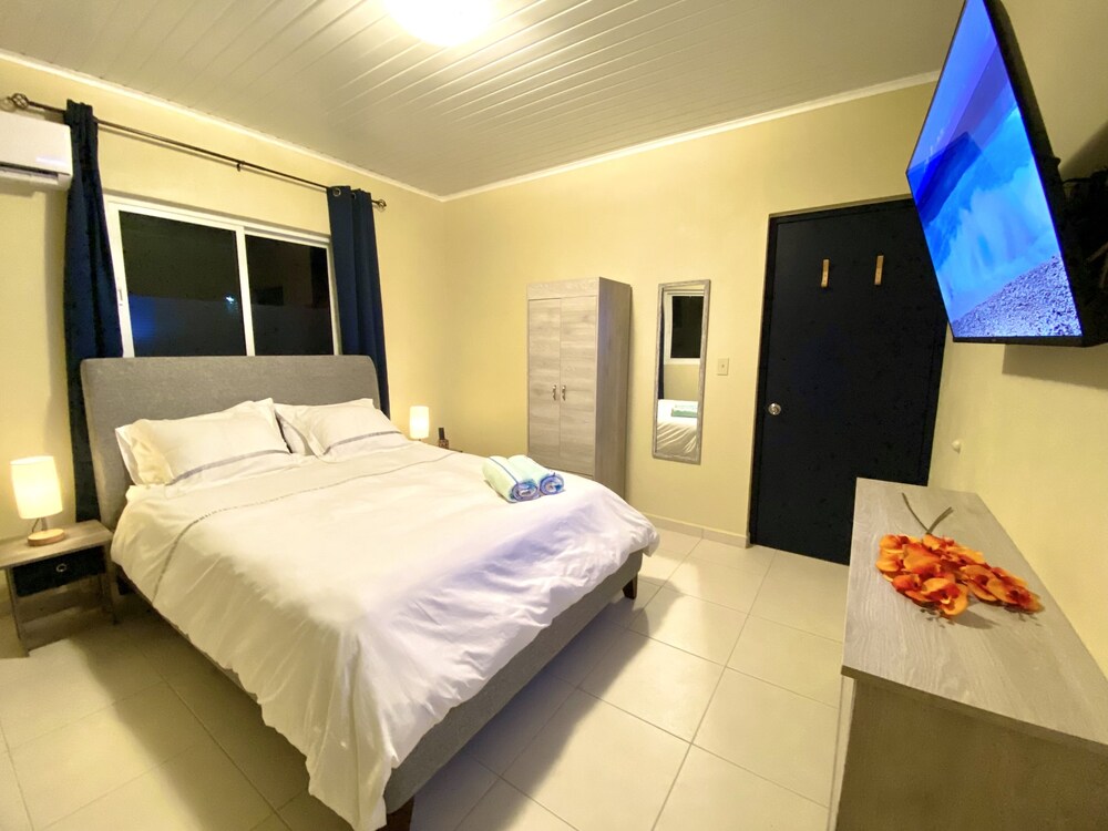 Aruba IXORA Blenchi 1bedroom Apartment 7 minutes drive to the