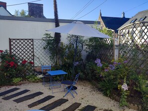 Outdoor dining - Town house 500m from the Port of Paimpol (Paimpol)