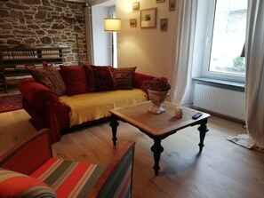 TV - Town house 500m from the Port of Paimpol (Paimpol)