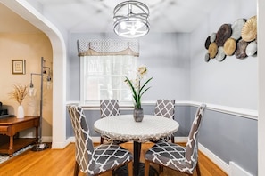 Dining - The Sweet Family retreat/Fenced & Free Parking (Richmond)