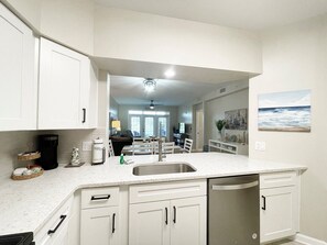 Fridge, microwave, oven, dishwasher - Seaside at Anastasia B102 (St. Augustine)
