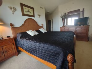 4 bedrooms, WiFi, wheelchair access