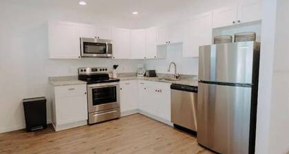 Modern Ground Floor Rental Unit near Anna Maria Island