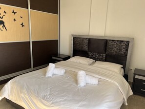 2 bedrooms, iron/ironing board, WiFi, bed sheets - Kali -Thea Spacious 2 BR Penthouse, City View (Kalithea)