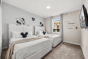 2 bedrooms, travel cot, WiFi, bed sheets