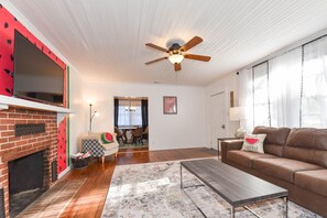 经典独立别墅 | 起居区