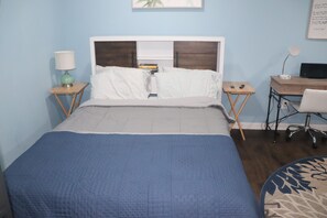 1 slaapkamer, een bureau, gratis wifi, beddengoed