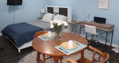 Lower Level Loft - Adorable Studio Apt. Near BWI