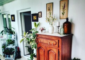 Interior - Conectare cu natura, aproape de padure (Sat Furnica, Com. Dumbraveni)