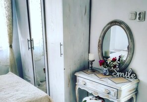 2 bedrooms, WiFi - Conectare cu natura, aproape de padure (Sat Furnica, Com. Dumbraveni)