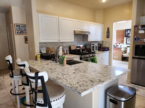 Fridge, oven, stovetop, dishwasher