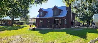 Cabin close enough but far enough to be peaceful 