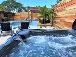 Terrace/patio - NEW! The Dunes-Private Heated Pool, Hot Tub, Private backyard-5mi to beach (Sarasota)