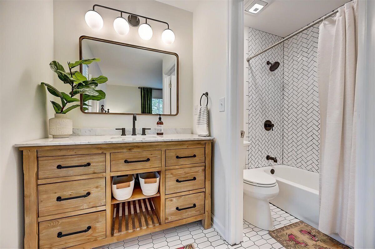 Bathtub, hair dryer, towels, soap