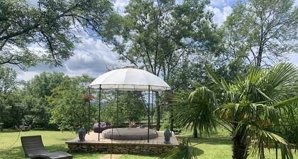 Charming Quercynnoise for 6 people with private SPA on 6000 m2 of land