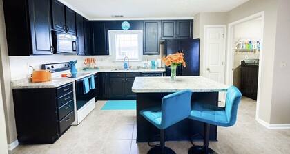 Cozy 3 bedroom, Centrally Located, Perfect for a family