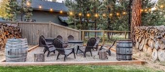House + Bonus Room, HOT TUB, Huge Yard, Dogs OK