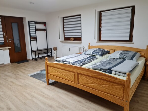 1 Schlafzimmer, Bügeleisen/Bügelbrett, Reisekinderbett, kostenloses WLAN