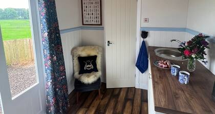 Wee Shepherds Hut Maybole